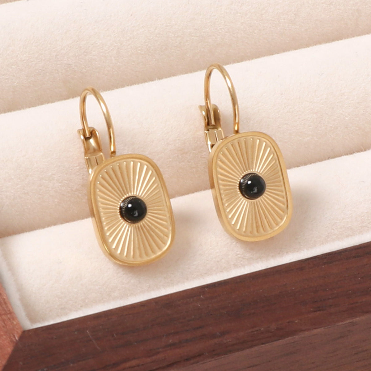 Justop French Inlaid Natural Stone Earrings Black Agate Stone Earrings Stainless Steel Electroplated Earrings Simple Earrings