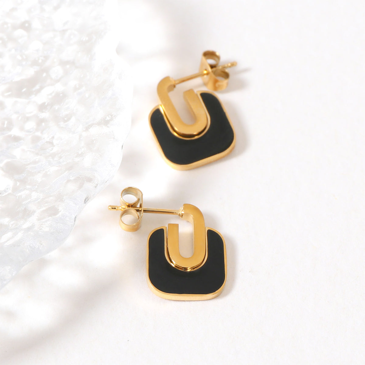 Justop European and American French Black Oil Drop Earrings Real Gold Electroplated Earrings Gold Stainless Steel Earrings Simple Ear Hooks