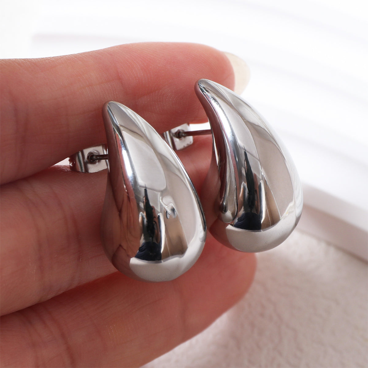 Justop European and American Cross-Border Water Drop Earrings French Stainless Steel Polished Earrings Steel Color Tiger Tooth Earrings Fashion Earrings