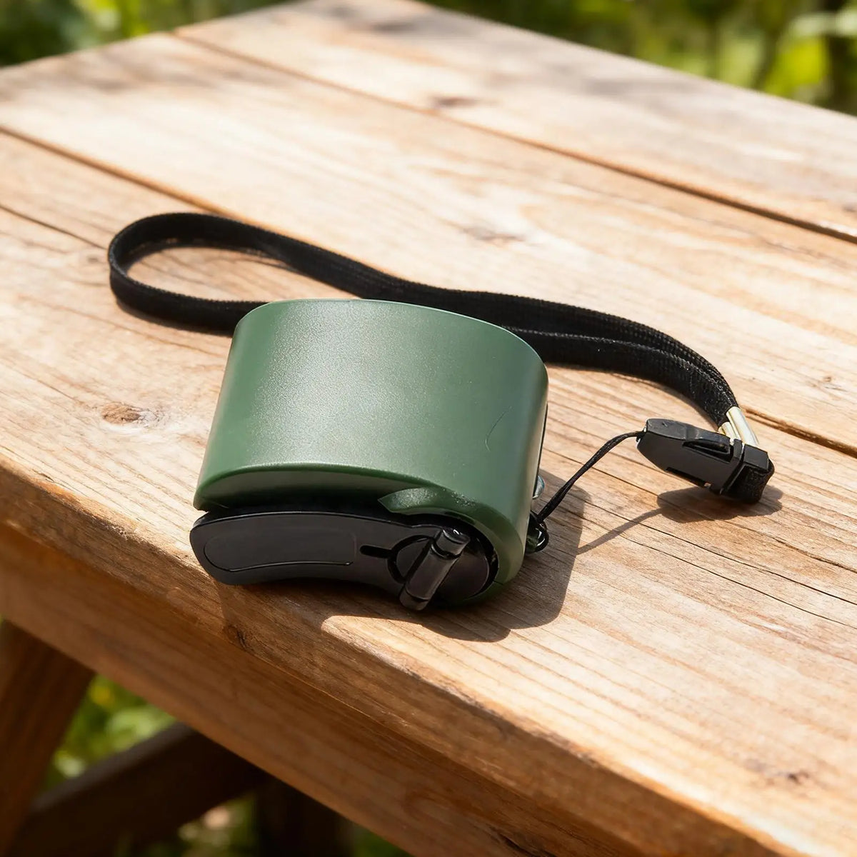 USB Phone Charger Hand Crank Phone Charger Flashlight Manual Power Supply Camping Hiking Travel Emergency Power Bank Charger