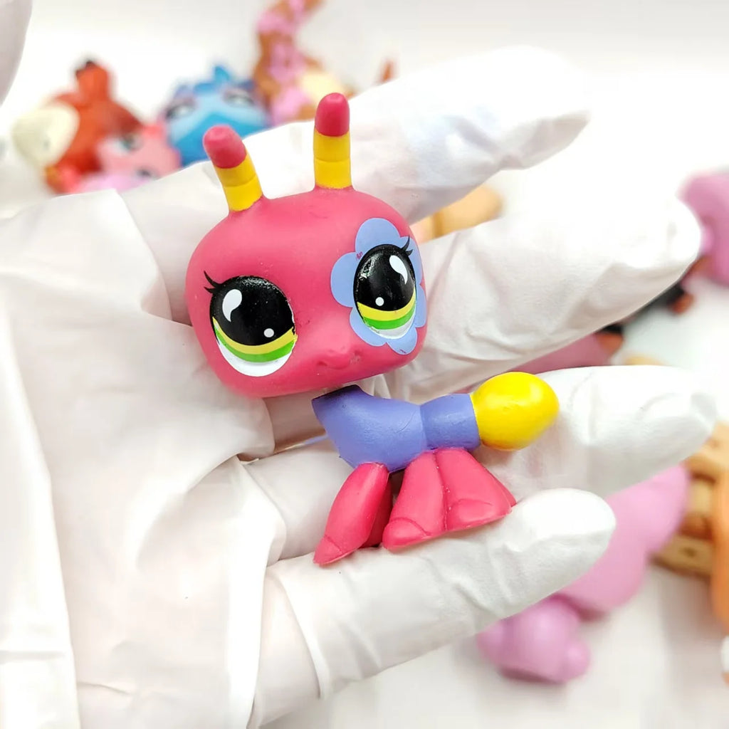 2025 Newest LPS Pet Toys Cute Animal Can Shake Head Kitten Original Collection Toys for Girls Christmas Birthday Gift
